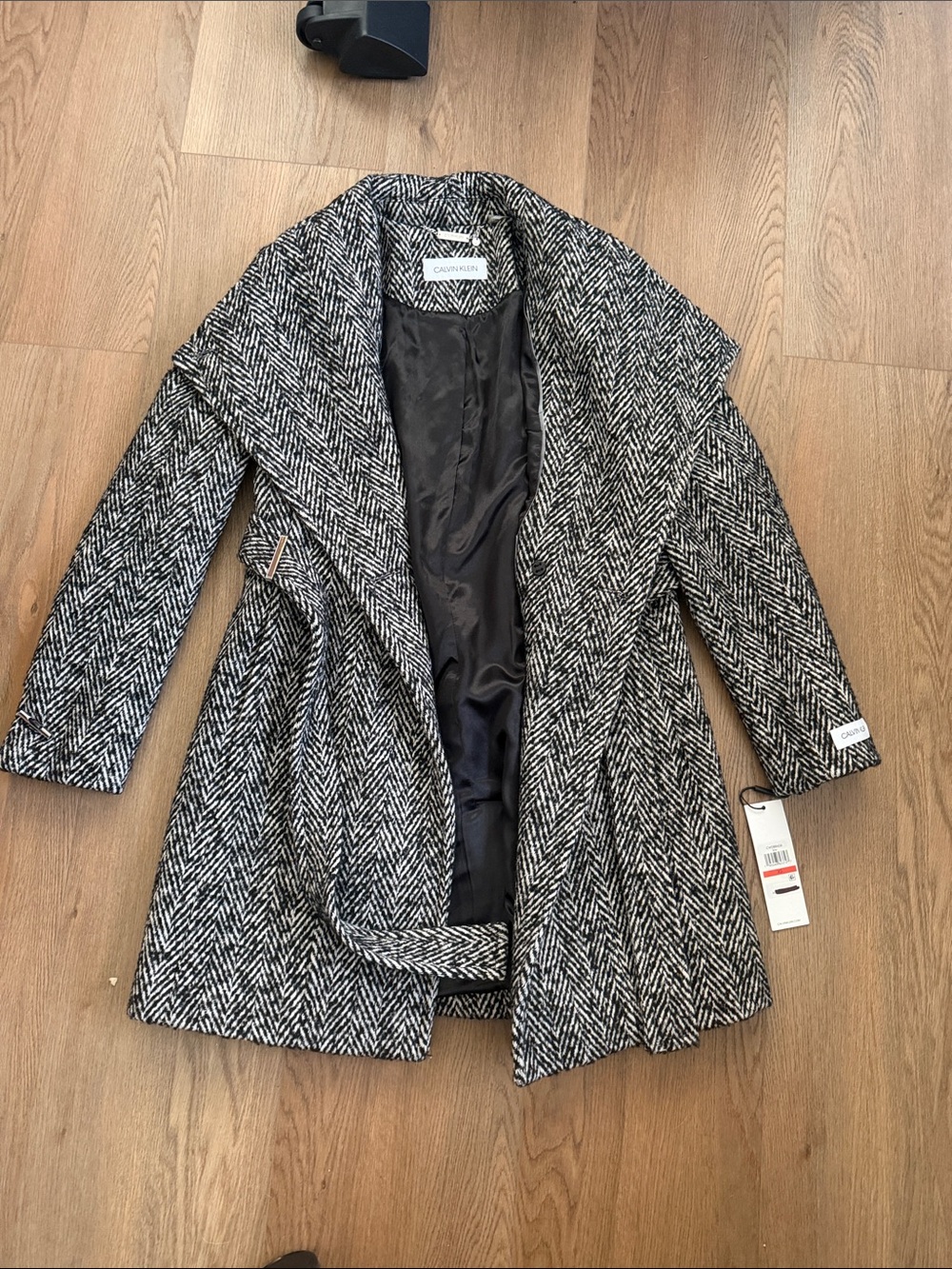 Calvin Klein Women's Black & White Herringbone Wrap Coat